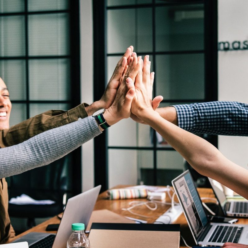 4 raisons de maintenir vos relations avec vos ex-employé·e·s-Blog