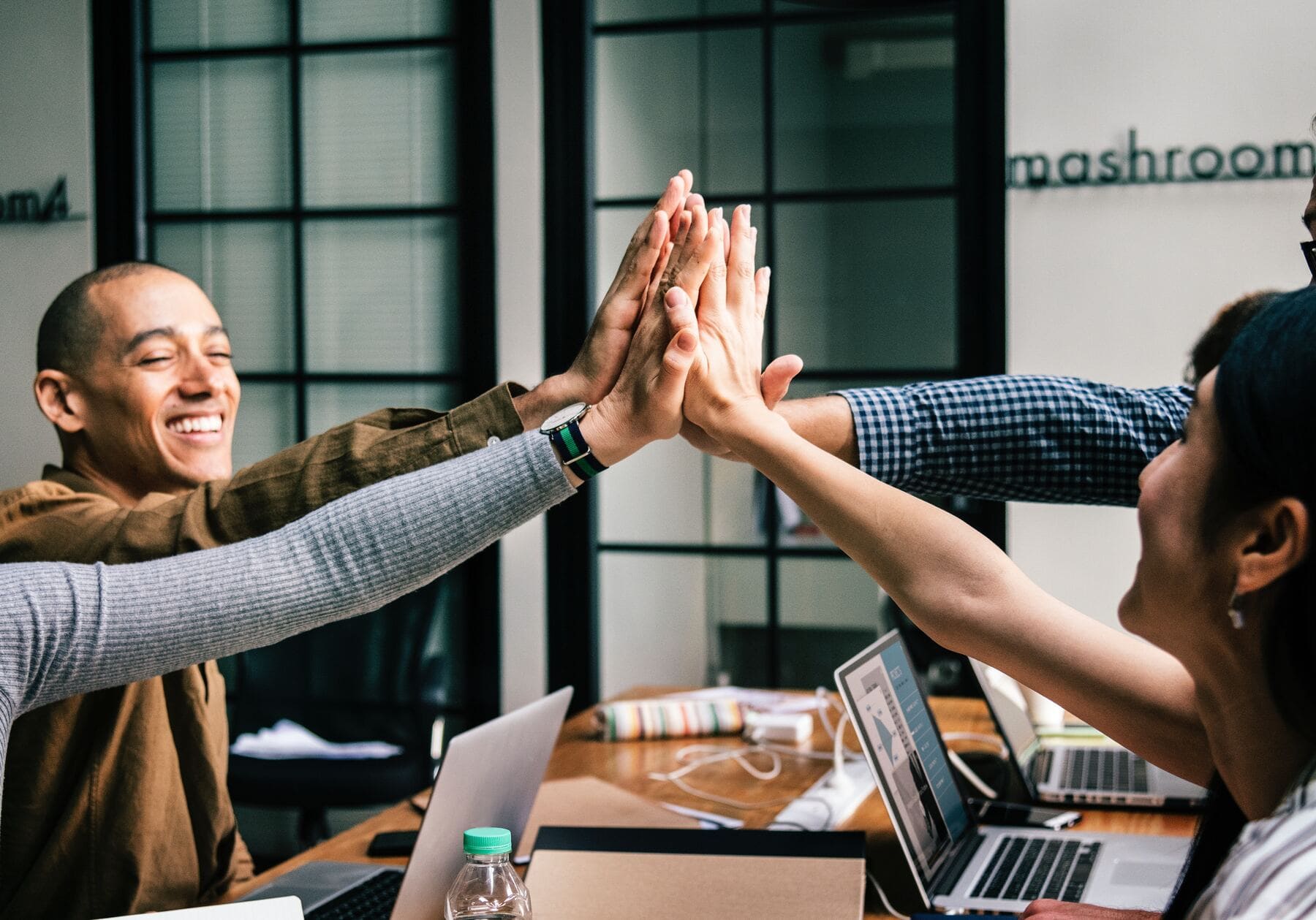 4 raisons de maintenir vos relations avec vos ex-employé·e·s-Blog